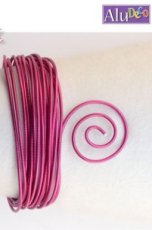 Alu wire 2 mm strong pink embossed Alu wire 2 mm strong pink embossed